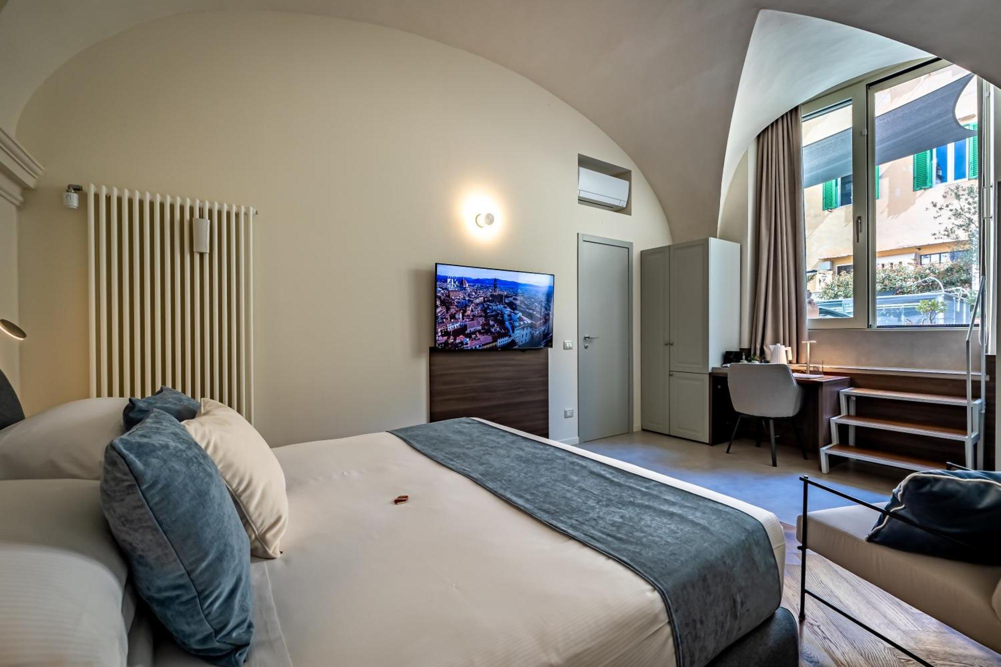 Dimora Collection - Le Corti - Boutique Luxury Suites In A Restored 13Th Century Convent, With Sauna And Gym (Adults Only) Florence Extérieur photo